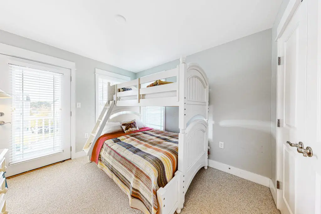 Seaside Village- Bowline 13009-1