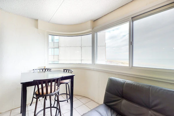 Well-Appointed Vacation Getaway in Oceanfront Complex w/Shared Pool, Free WiFi