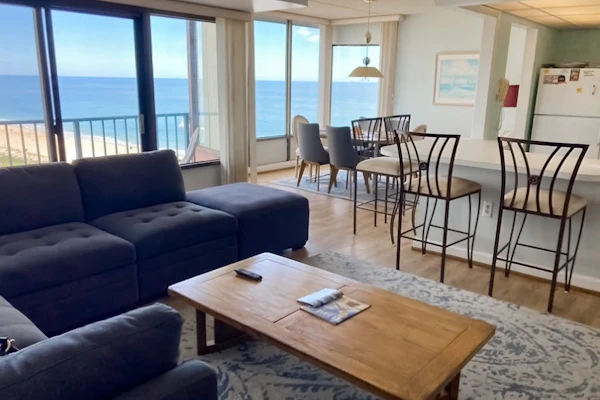 Unique Condo w/Side Views of the Beach, Private Balcony, Shared Pools, Gym, A/C