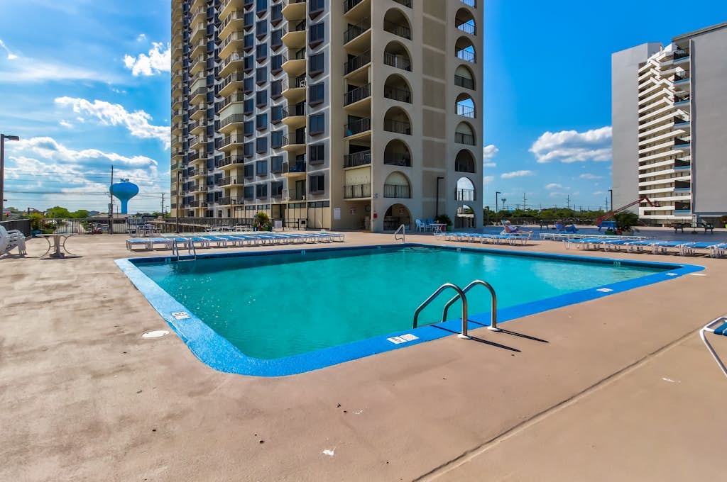 Condo with beautiful ocean and bay views, central AC, and pool access