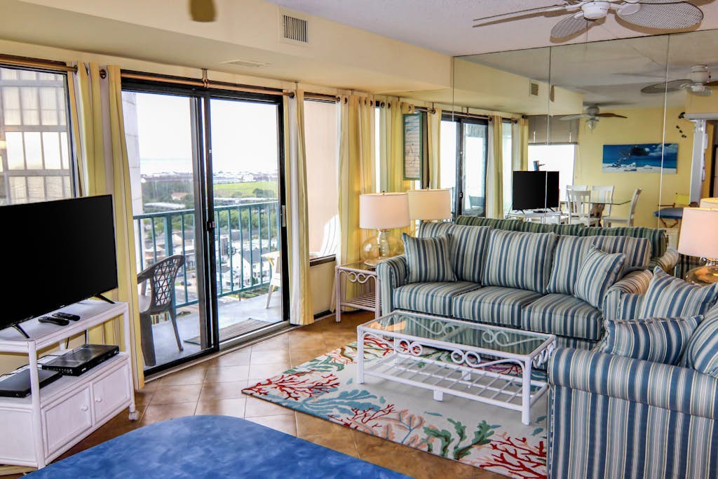 Beachfront Condo w/Private Balcony, Telescope, Shared Pool, A/C, Free WiFi