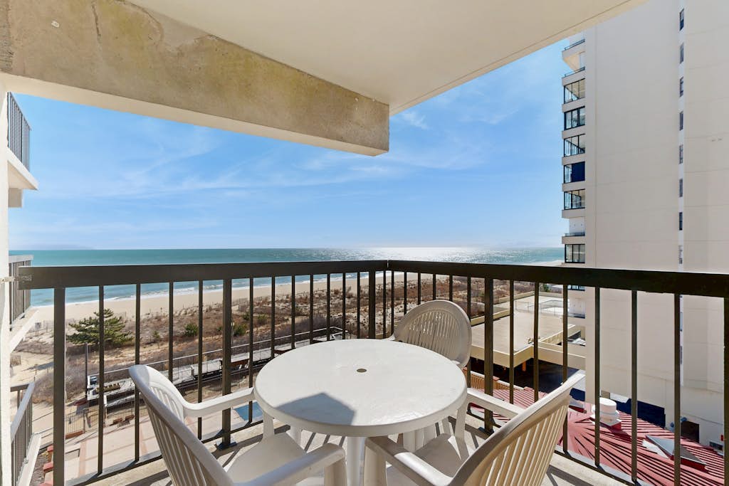 Oceanfront condo with beach access, indoor/outdoor pools, movie theater, & sauna