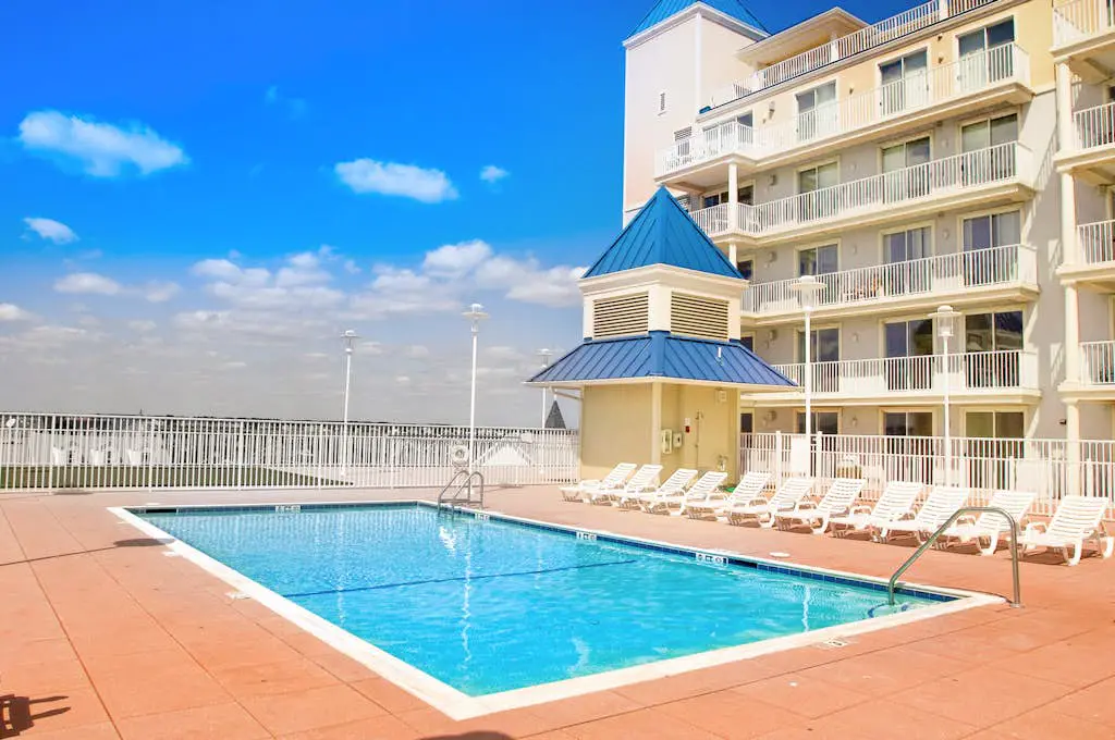 Belmont Towers 407