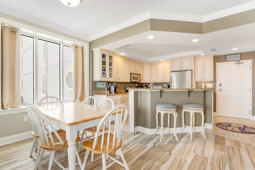 Belmont Towers 407