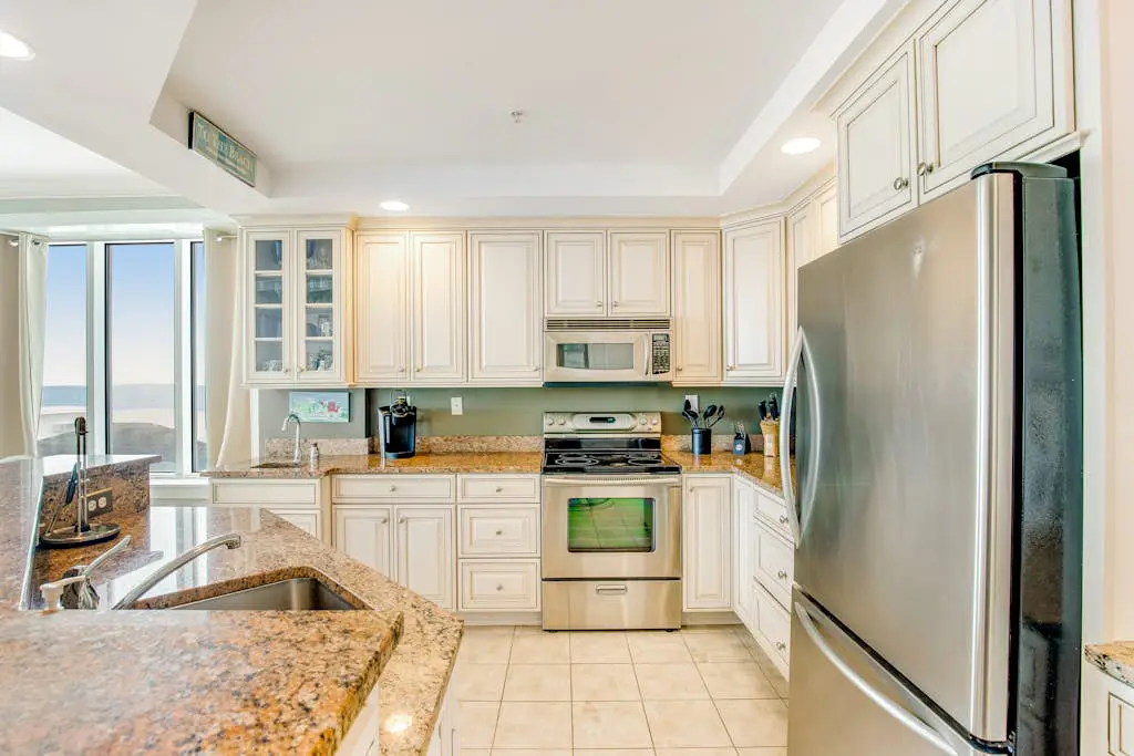 Belmont Towers 407