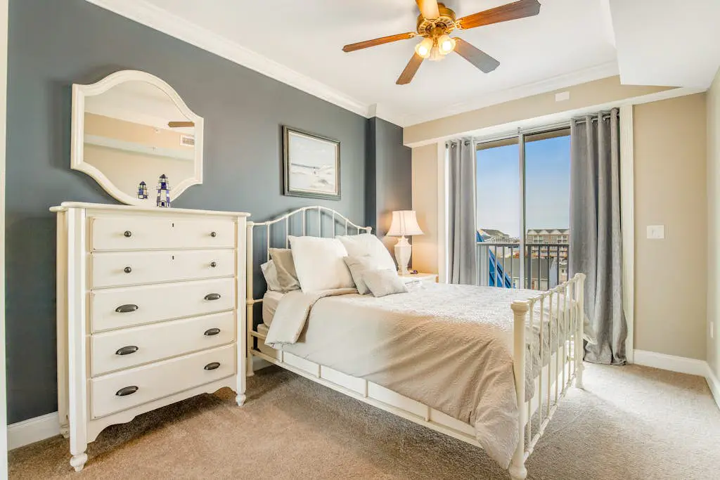 Belmont Towers 407