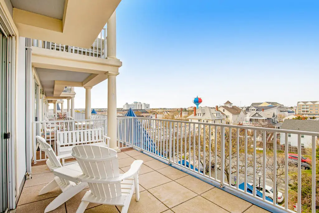 Belmont Towers 407