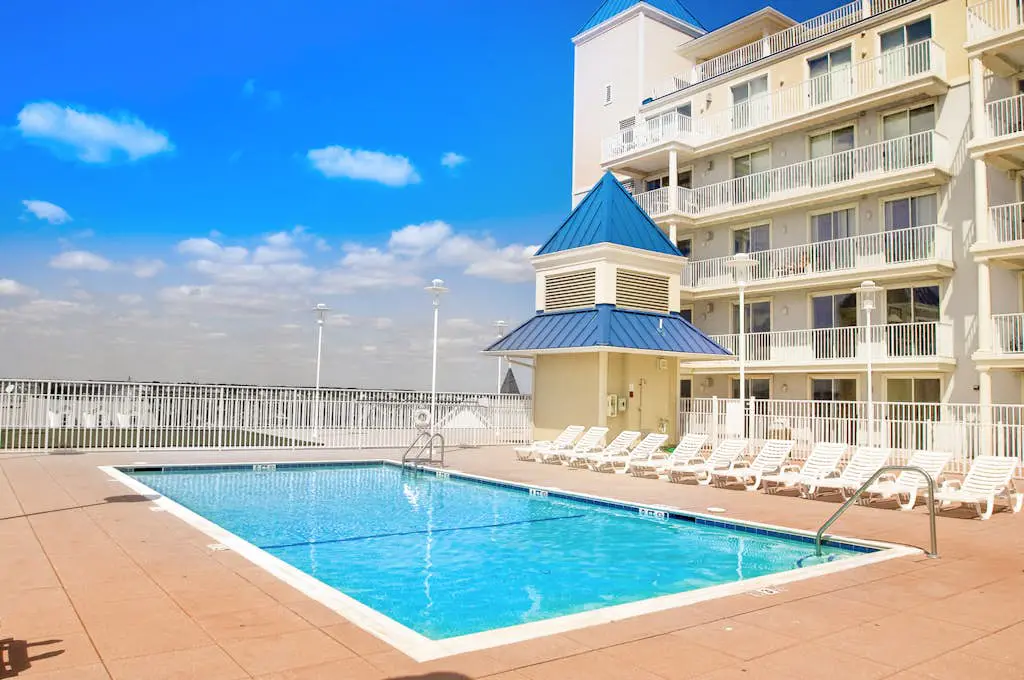 Belmont Towers 801