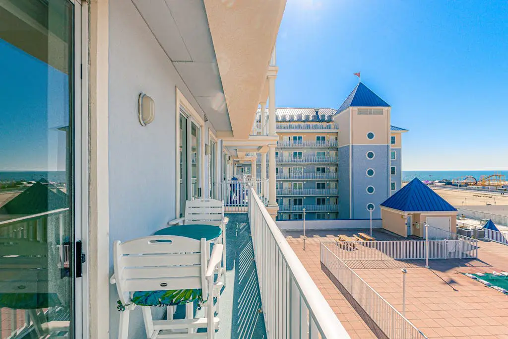 Belmont Towers 610
