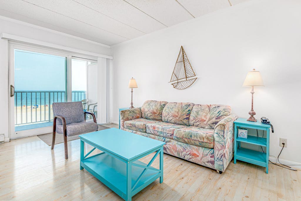 Oceanfront Condo w/Ocean View, Private W/D, Free WiFi, and Partial A/C