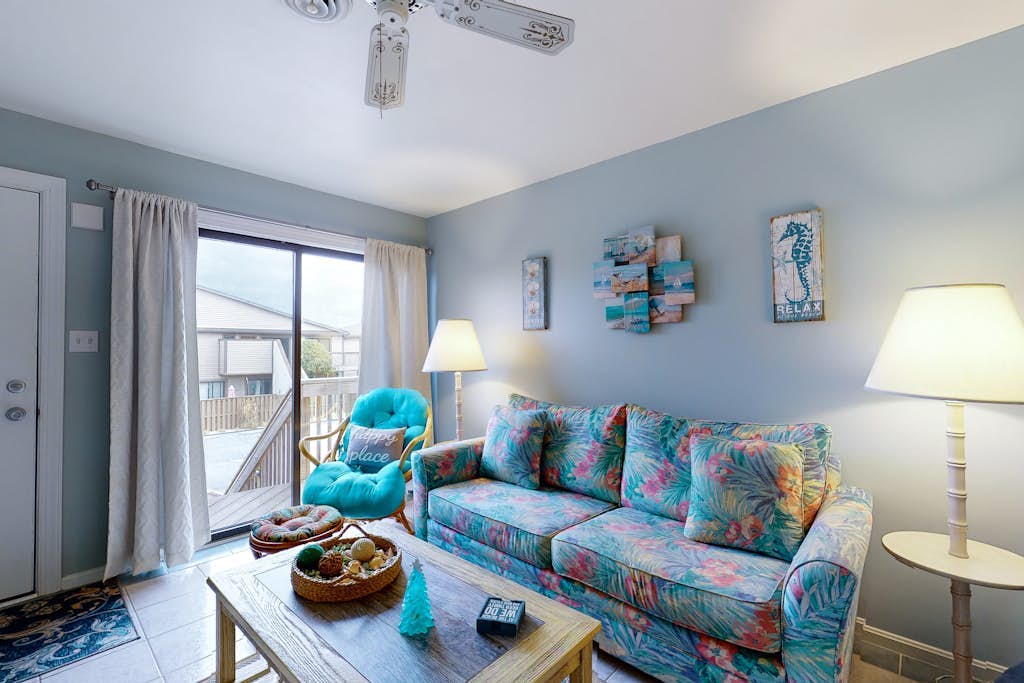 Second-Floor Condo near the Beach w/Private Balcony, Shared Tennis & Pools