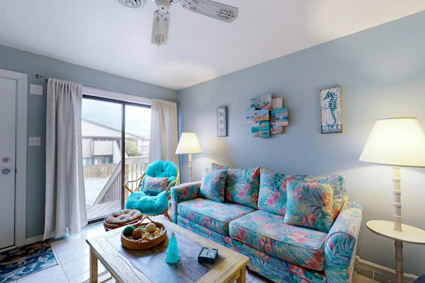 Second-Floor Condo near the Beach w/Private Balcony, Shared Tennis & Pools