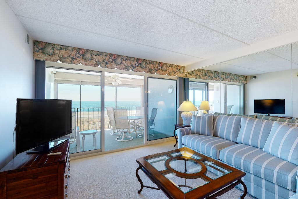 Fantastic oceanfront condo with indoor pool, amazing views, & washer/dryer