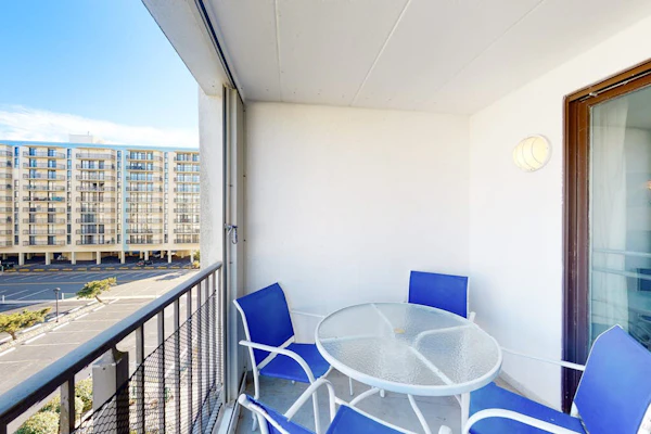 Excalibur Condo w/ Ocean View, Balcony, Washer/Dryer, WiFi & Shared Pool