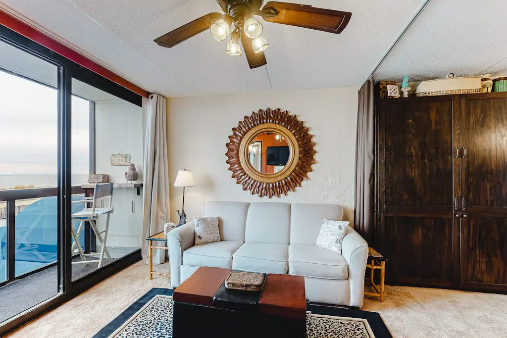 Golden Sands 109