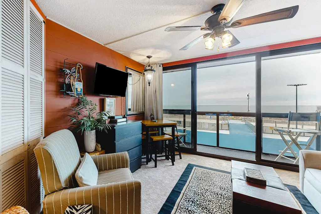 Golden Sands 109