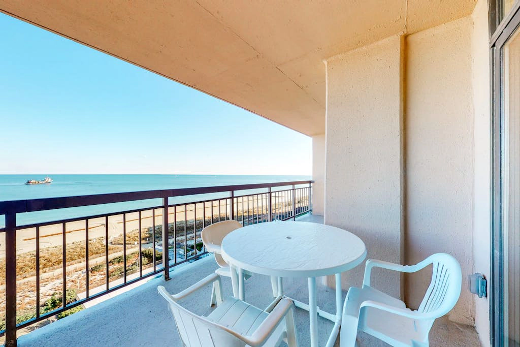 Fountainhead Towers 1206