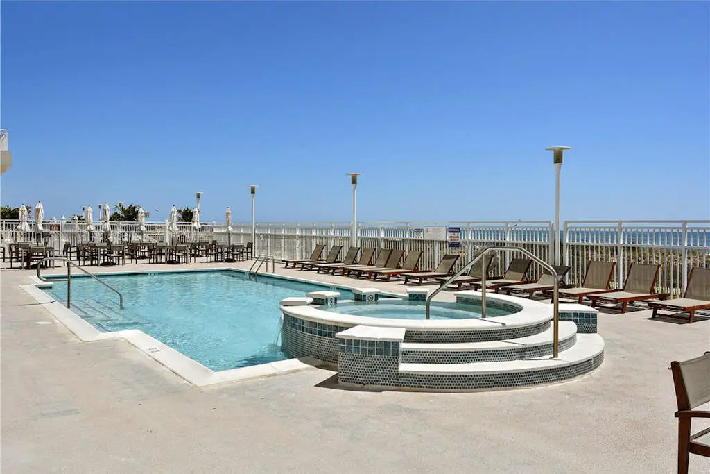 Gateway Grand 301