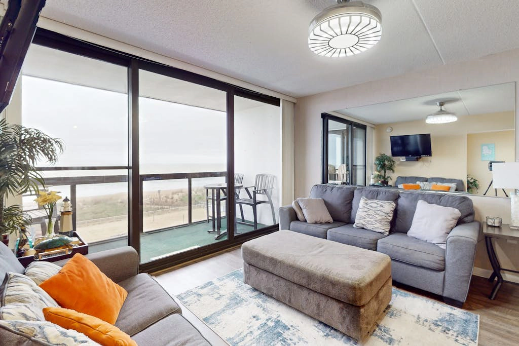 Golden Sands 304