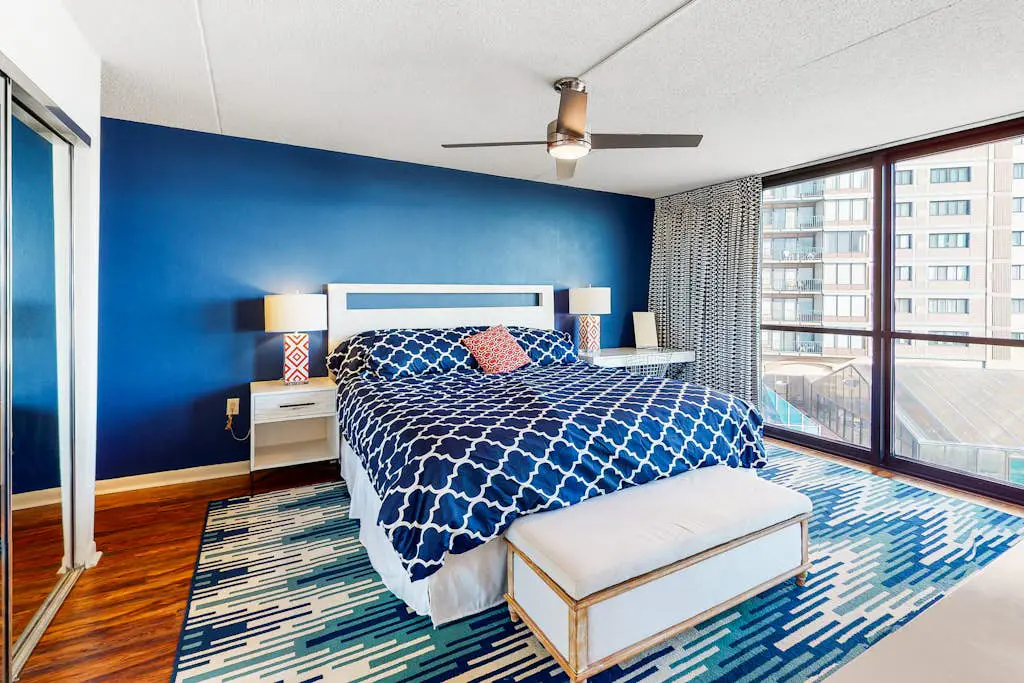 Golden Sands 302