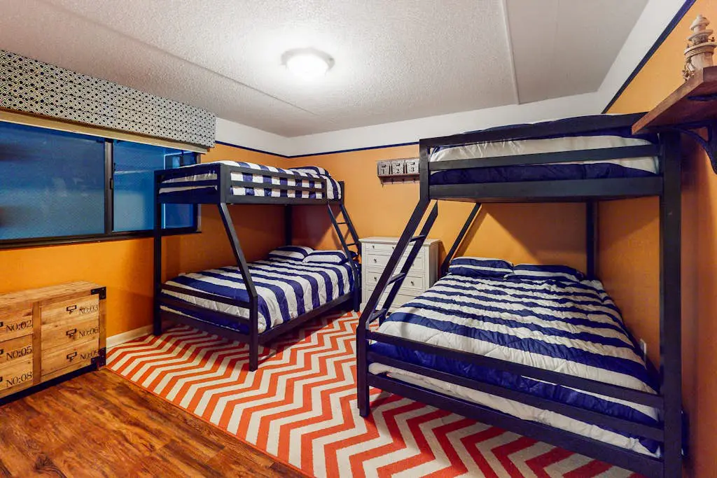 Golden Sands 302