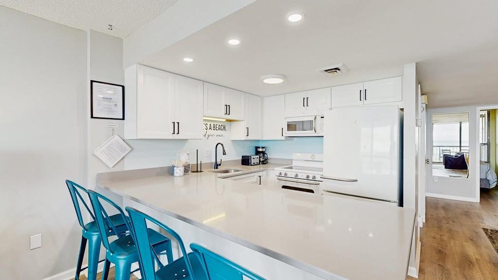 Magnificent beach condo with amazing views