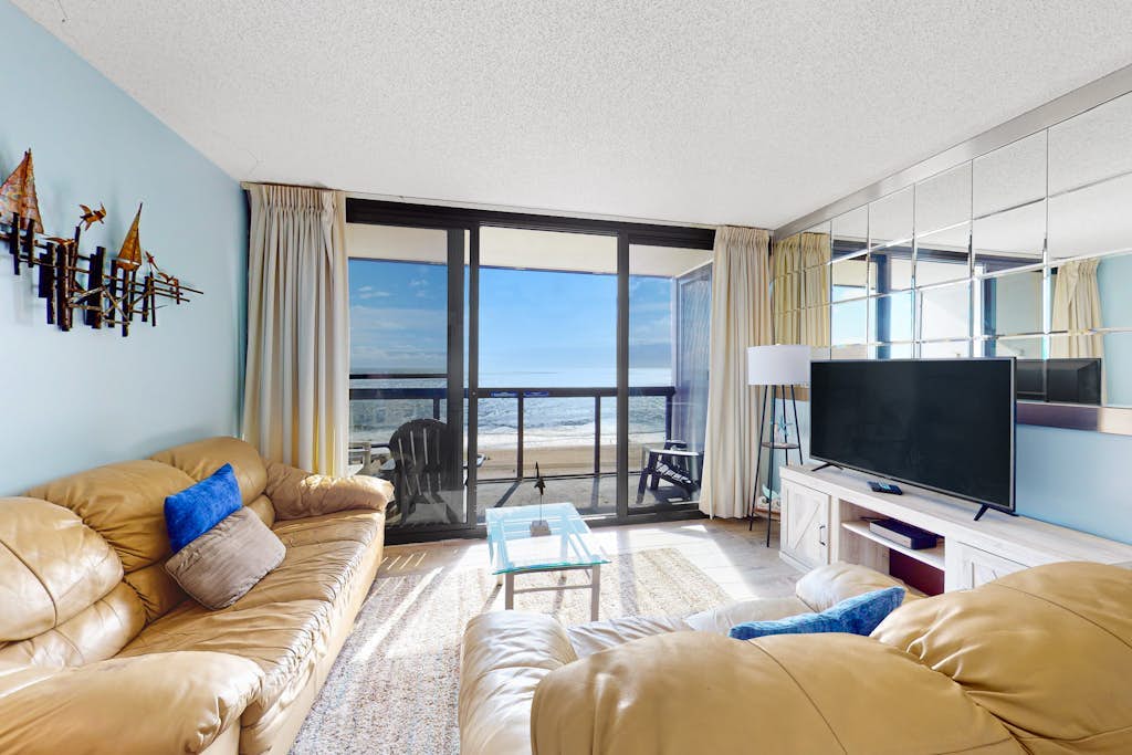 Golden Sands 715