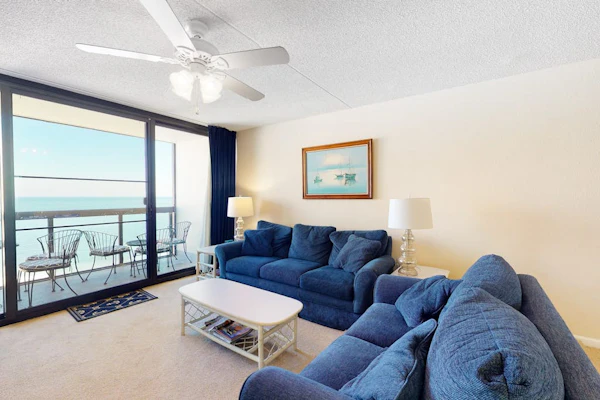 Waterfront condo with balcony, washer/dryer, pools & gym