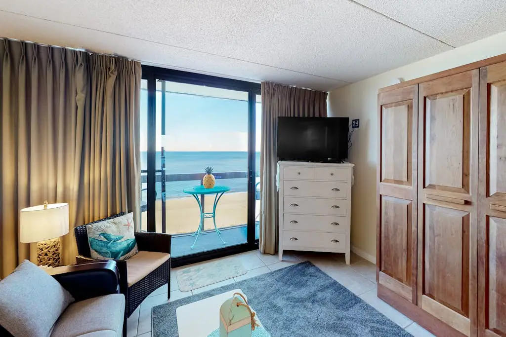 Golden Sands 1010