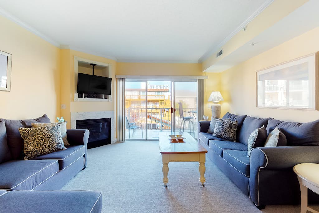 Family-Friendly Condo near the Beach w/Fireplace, W/D, Shared Outdoor Pool, A/C