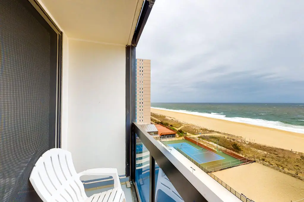 Golden Sands 709