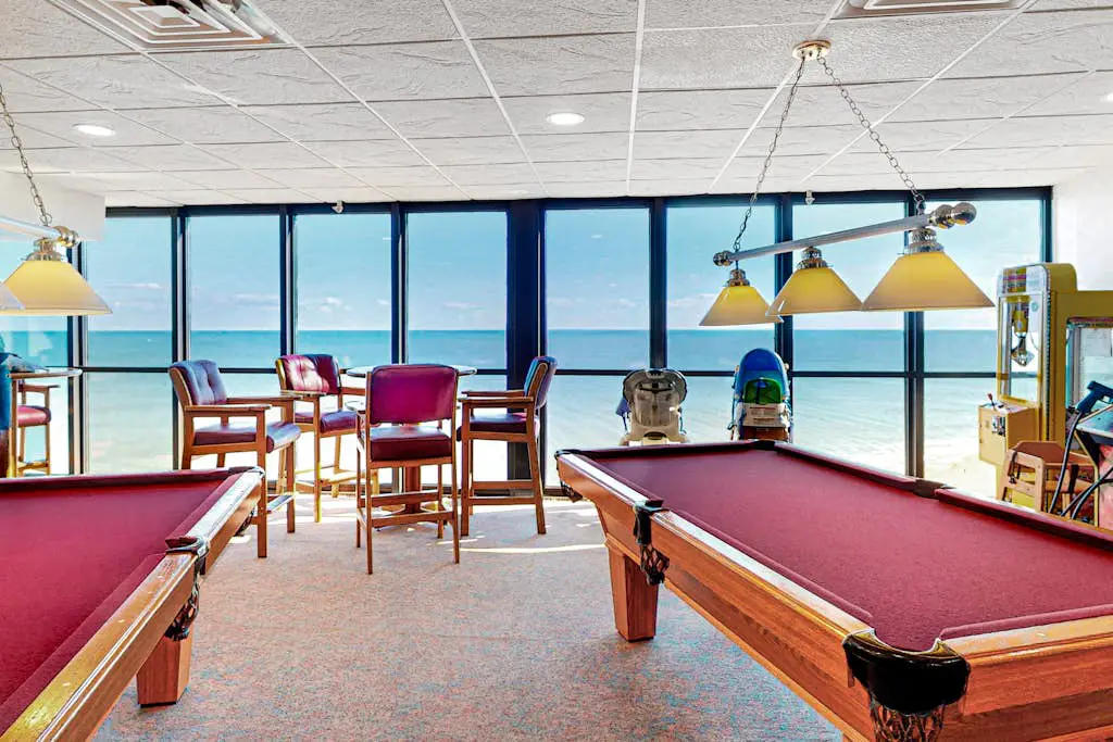 Golden Sands 709