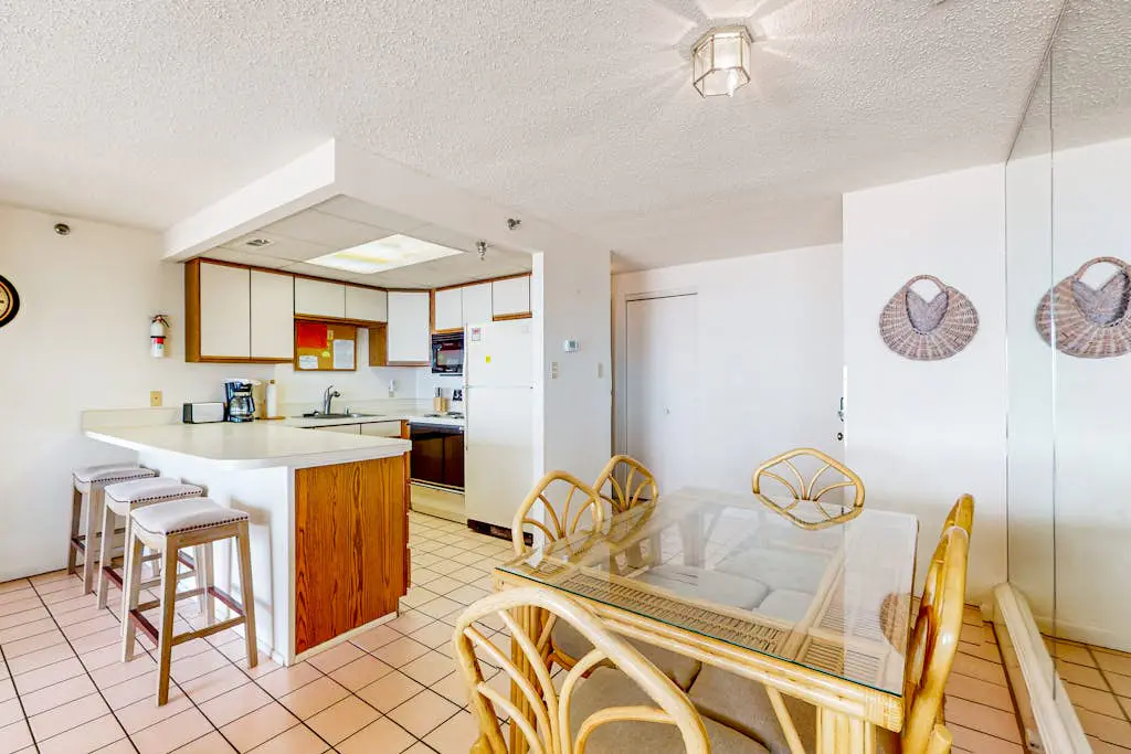 Sandy Square 305