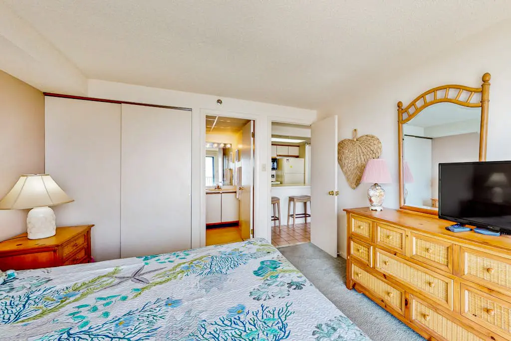 Sandy Square 305