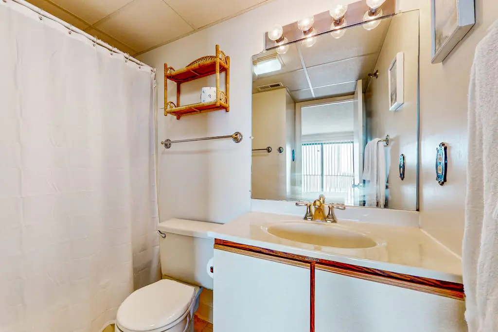 Sandy Square 305