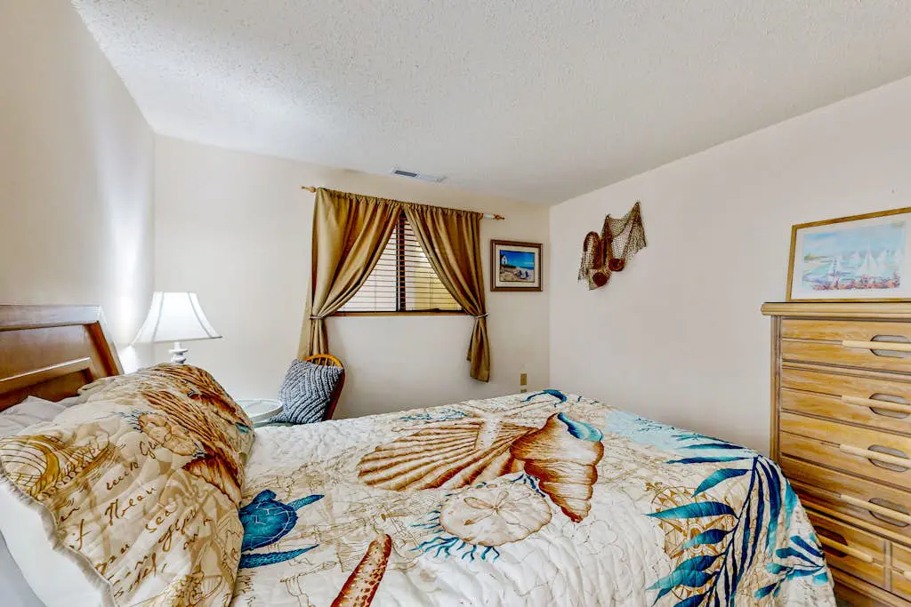 Sandy Square 305