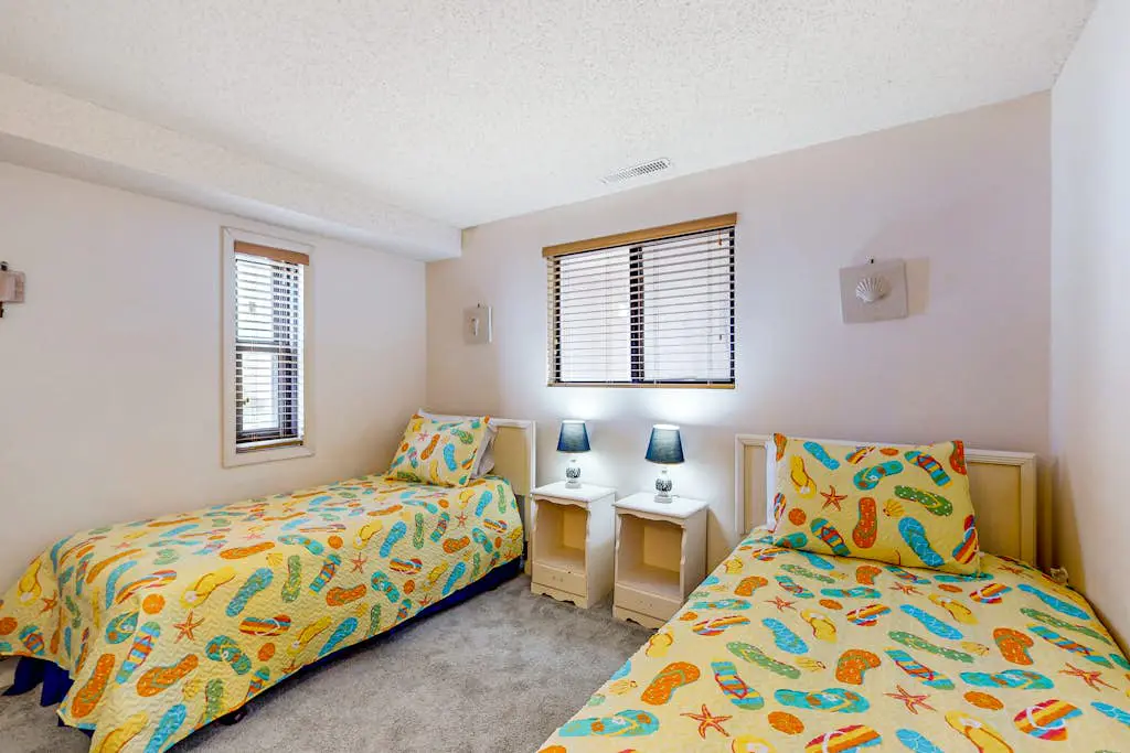 Sandy Square 305