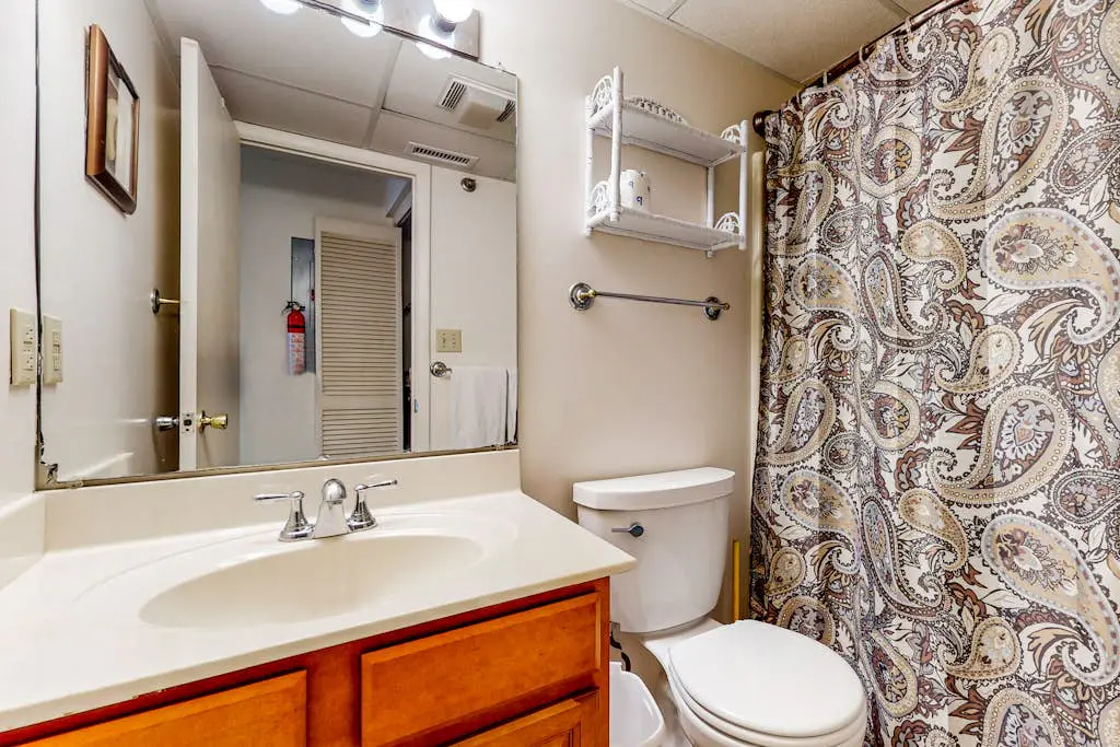 Sandy Square 305