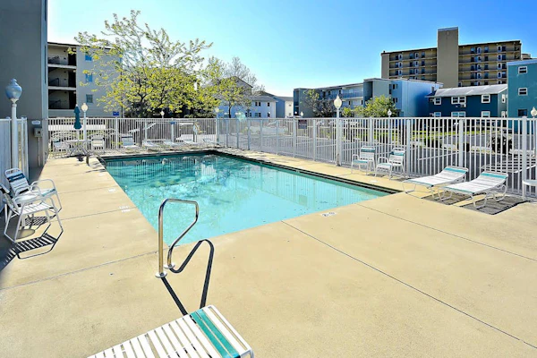 Ocean Block Condo w/ 2 Balconies, AC, Fireplace, Laundry & Shared Pool