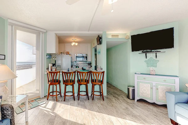 Oceanfront Condo with 2 Balconies, Ocean/Bay Views, WiFi & Shared Pool