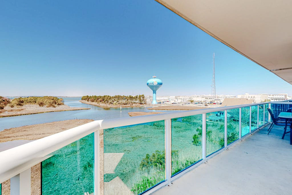 Sunset Pointe 303