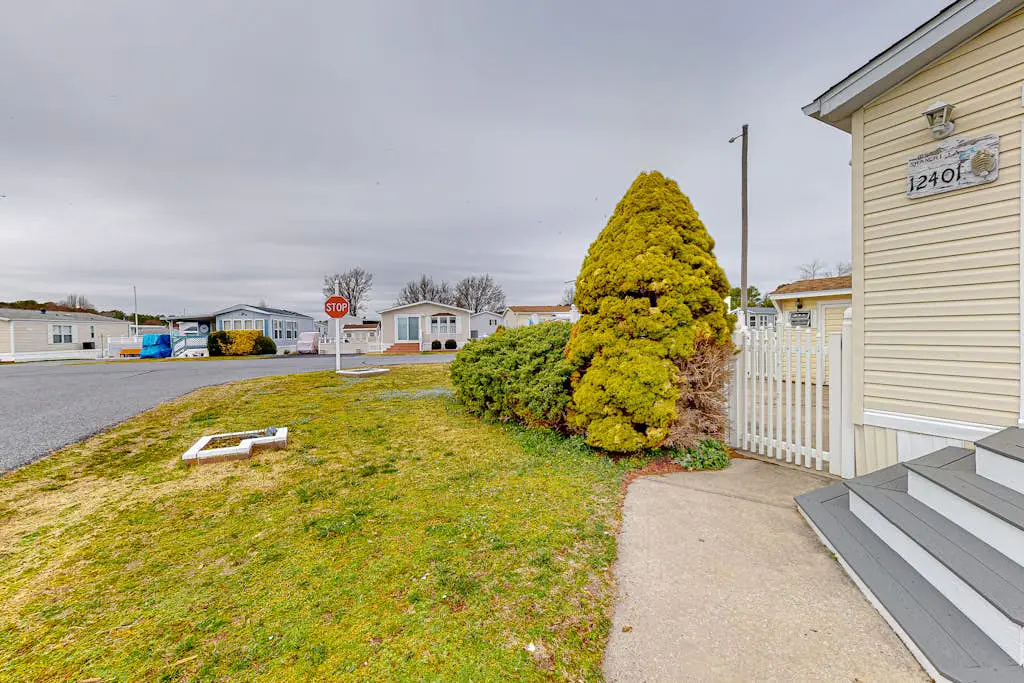 Assateague Pointe - 12401 Windlass Way