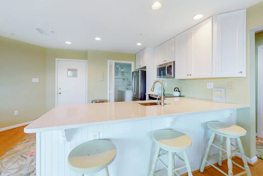 Hidden Harbour 287W