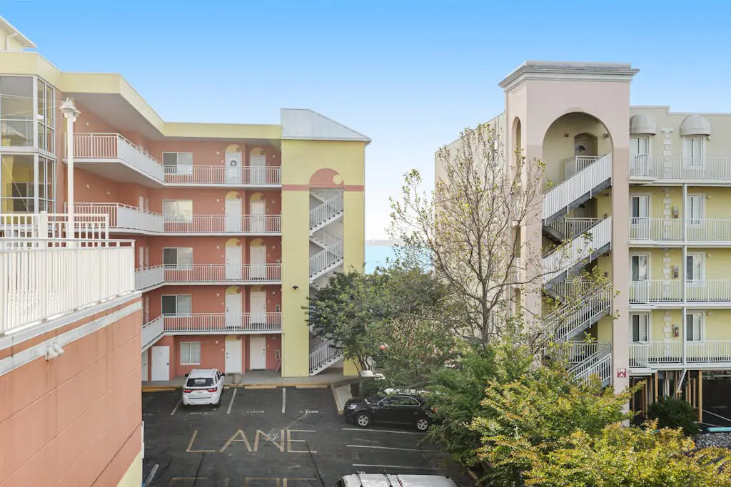 Sunset Bay II 306