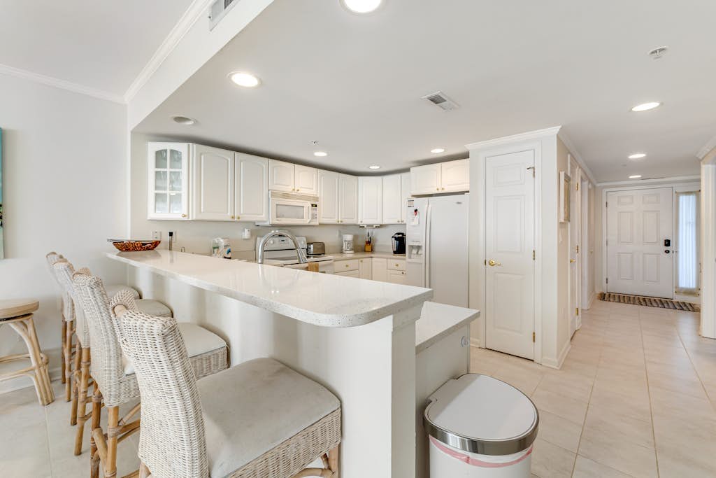 Newly Renovated Ocean View Home in Prime Ocean City Location, Rooftop Pool