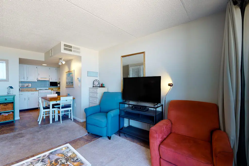 Golden Sands 609