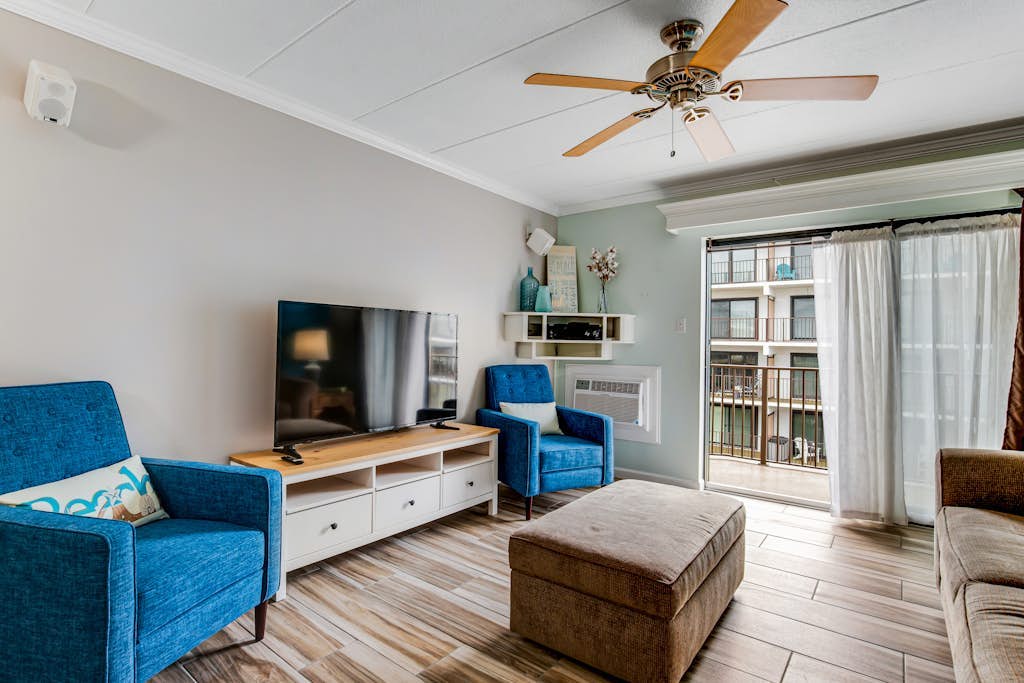Third-Floor Condo with High-Speed WiFi, & Balcony – Steps From the Beach
