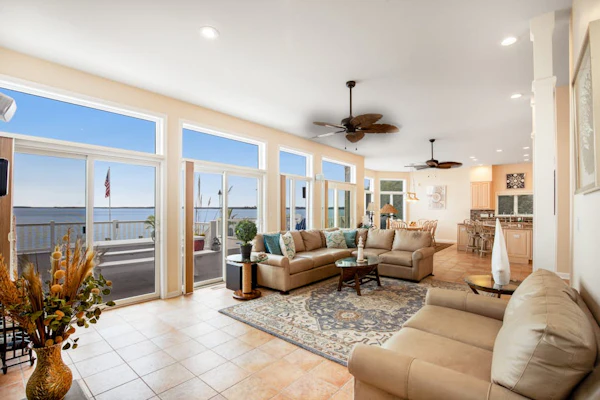 Bayfront Home with Stunning Water Views Free WiFi, Central AC & Washer/Dryer