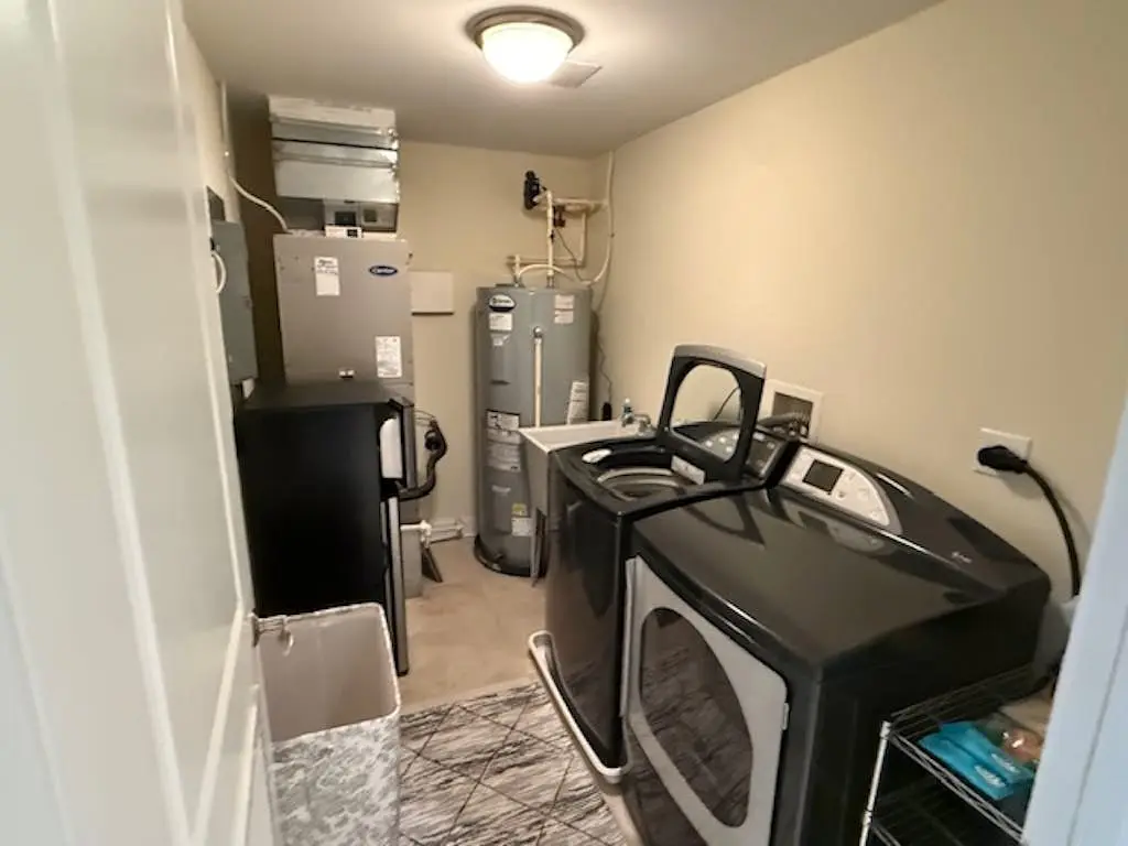 The Meridian 305E