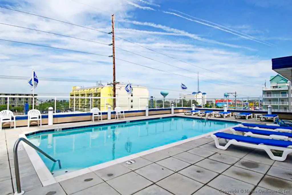 The Meridian 605E